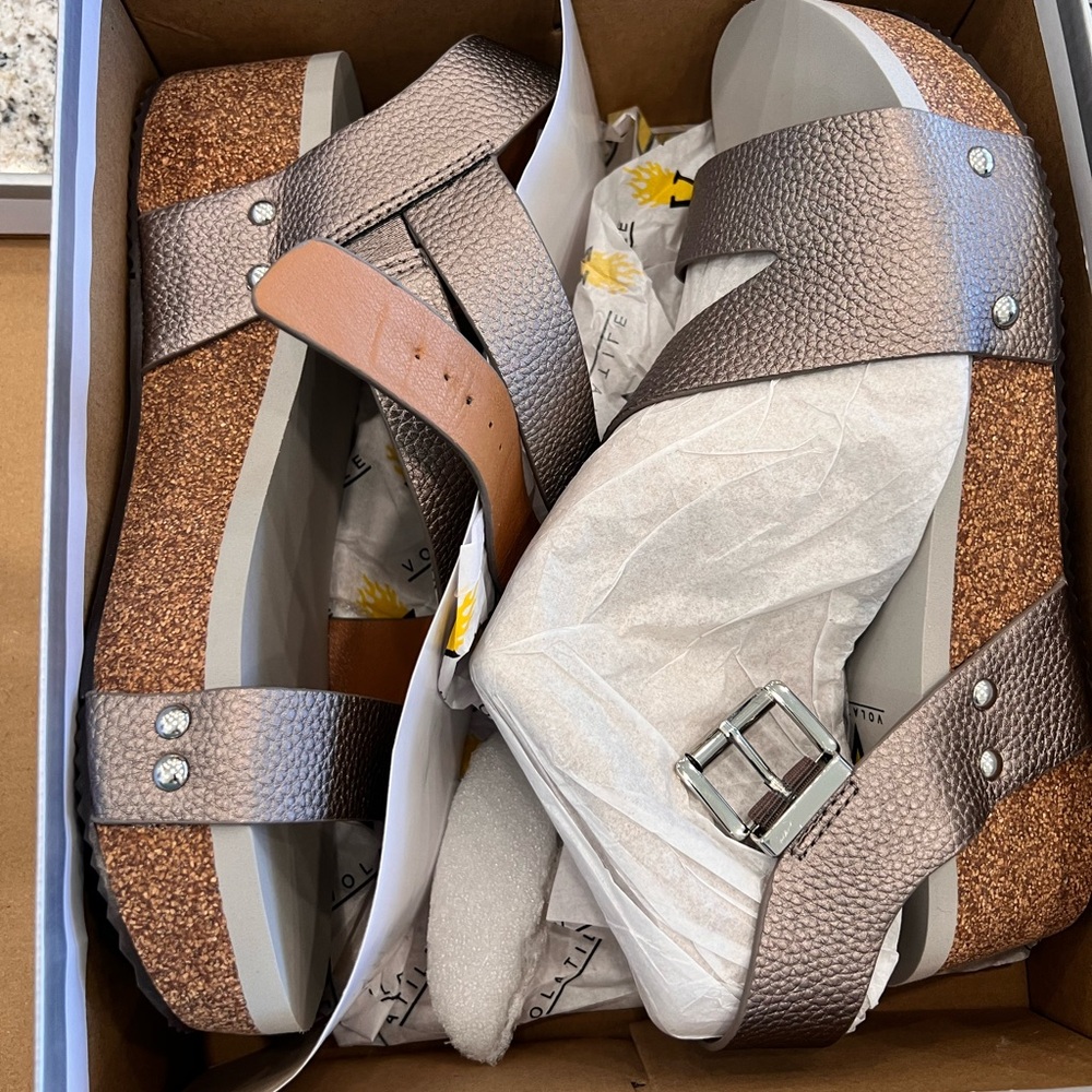 Size 9 Volatile Metallic Sandals with Buckle